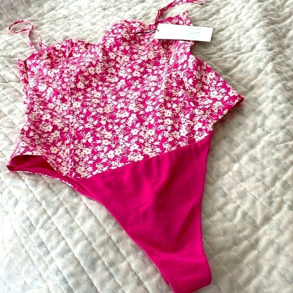 Zara‎ NWT Pink Flowered corset style Bodysuit  size medium - Picture 7 of 8